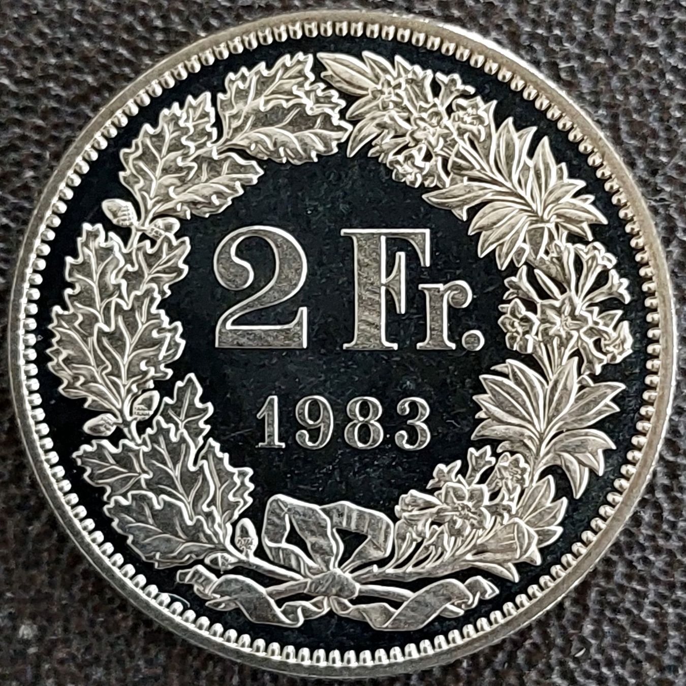 Tutti le monete: 2 Franken 1983 stgl. / aus Münzsatz – Nuovo (secondo la descrizione) da Arch venduto da coinsandmore