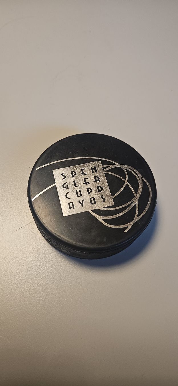 Ballons: Spengler Cup Puck 2001 UBS – D'occasion à Belp par Ginus85
