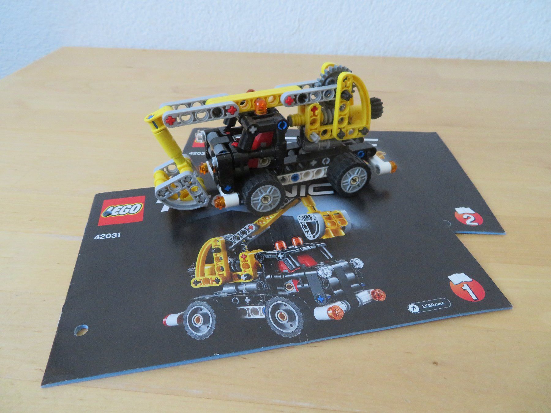 Lego Spielzeuge: LEGO Technic 42031 – Gebraucht aus Zürich von piroma