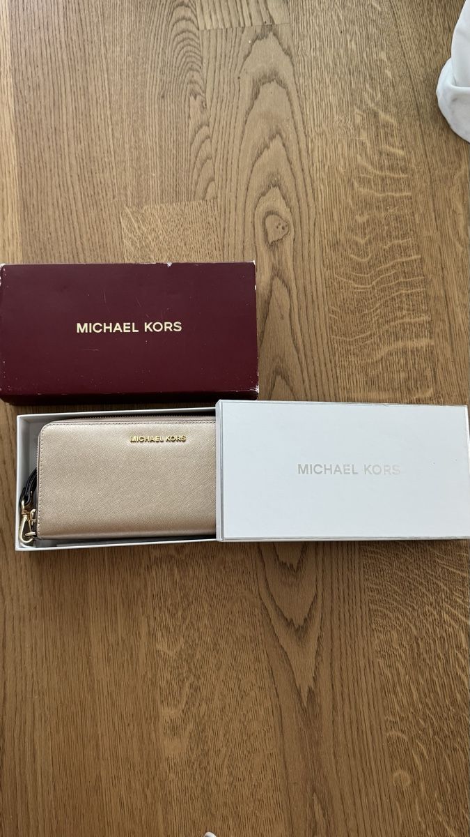 Michael Kors Portamonete: Michael Kors wallet gold new – Nuovo e nell'imballaggio originale da Zürich venduto da yan_5ydb