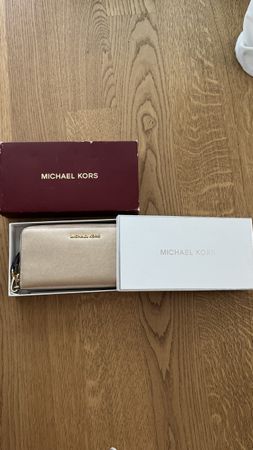 Michael Kors wallet gold new