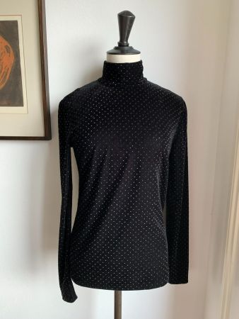 AKRIS: Exklusiver Rollkragen-Pullover mit Glitzersteinen, 36