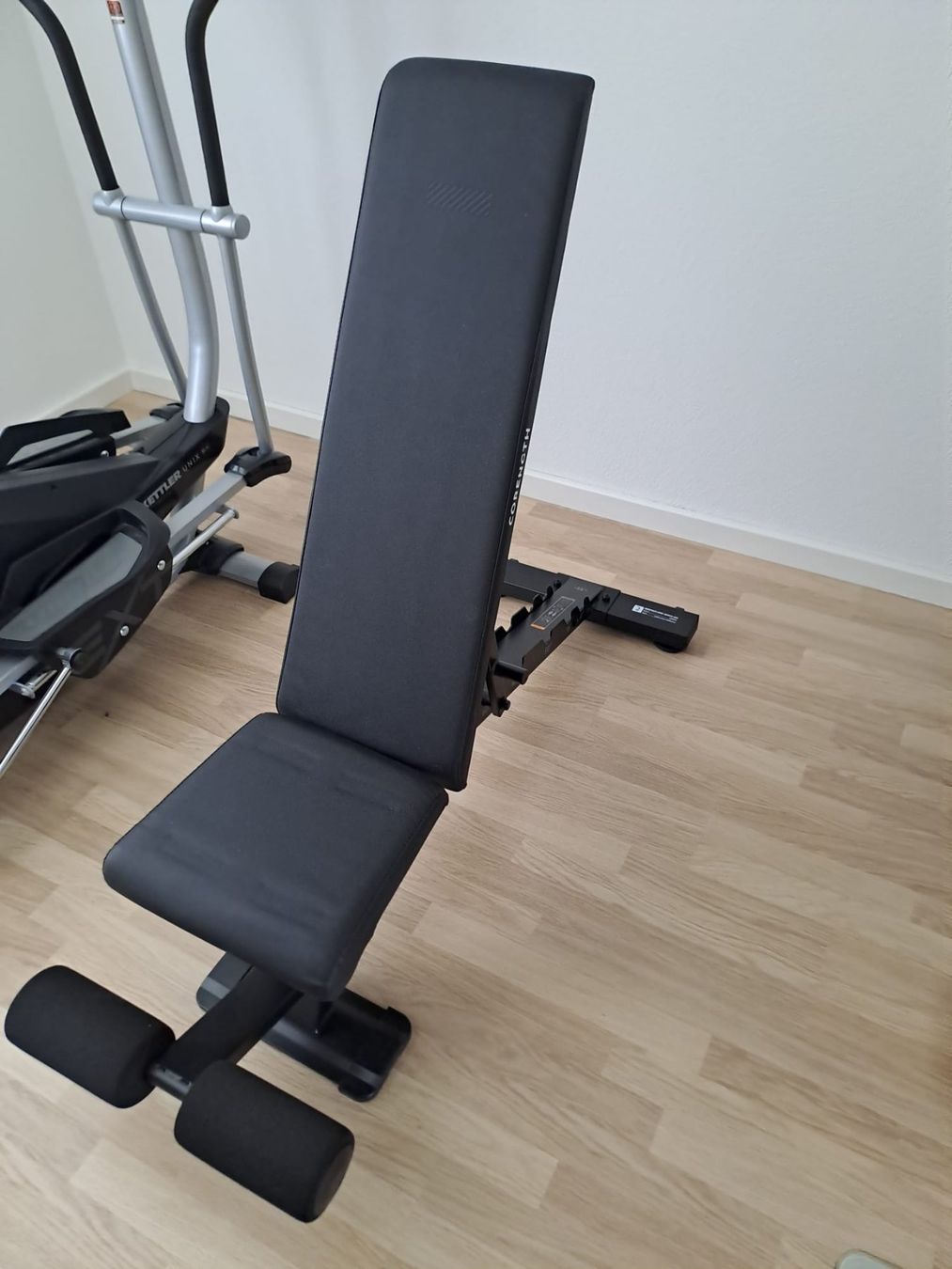 Decathlon Vélos d'appartement: Hantelbank / CORENGTH Bodybuilding Bench 900 – Neuf (Voir description) à Heimberg par Reimann75 1