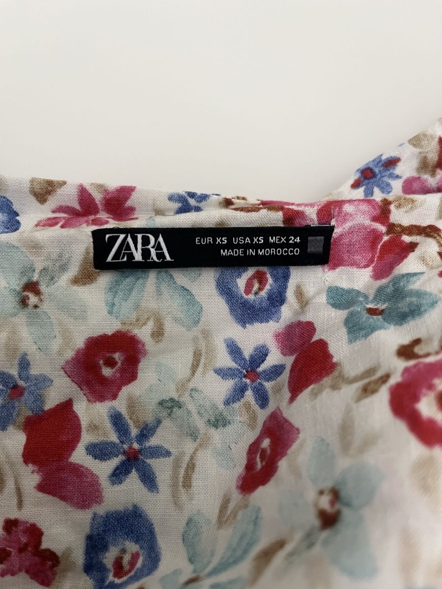 Zara Blusen: Zara Crop Top mit Blumenmuster, Grösse XS – Gebraucht aus Winterthur von nstau 2