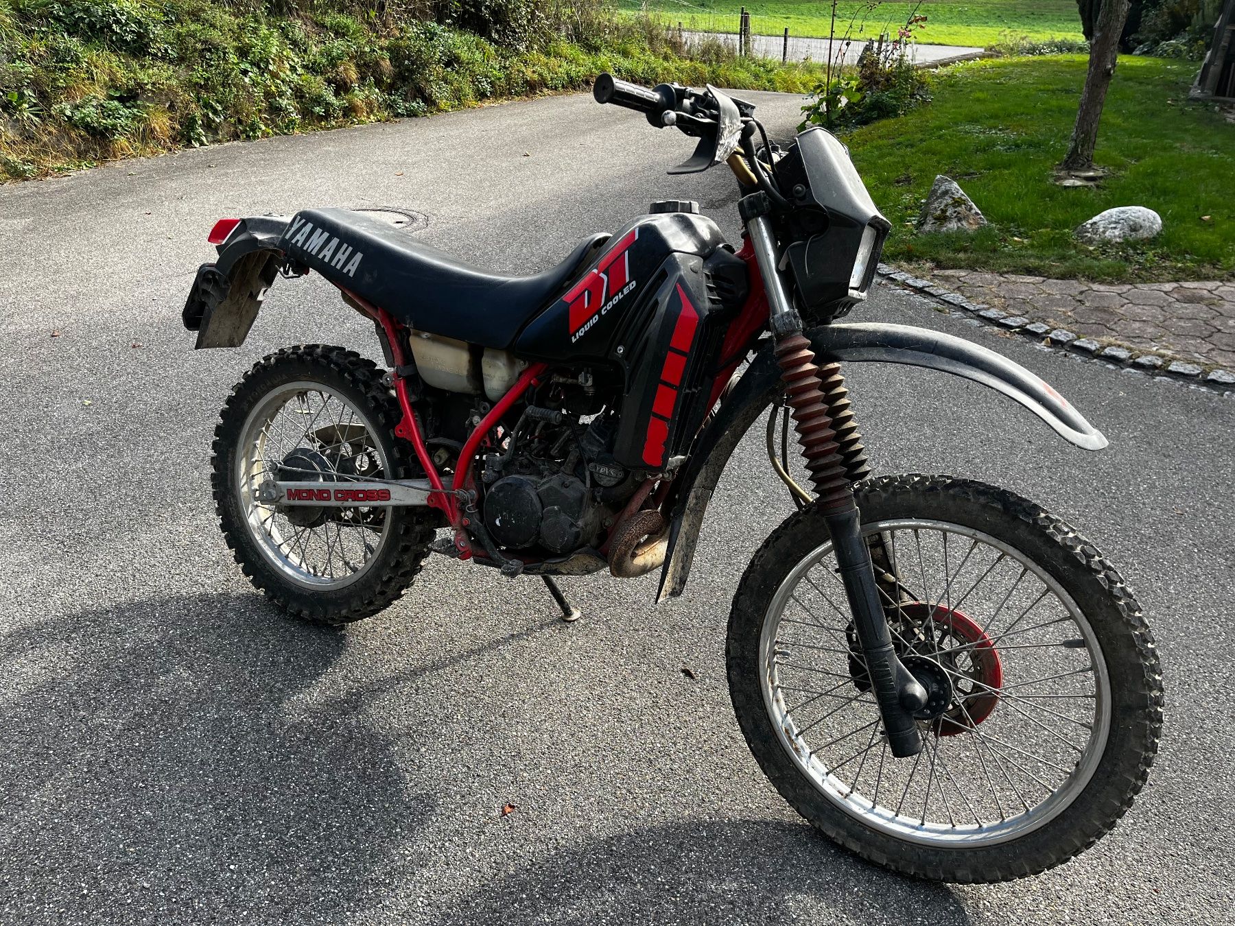 Yamaha Enduro: Yamaha DT 125 – Defekt aus Grasswil von