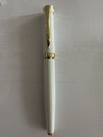 Weisser Rollrball mit Goldakzenten - Elegant!