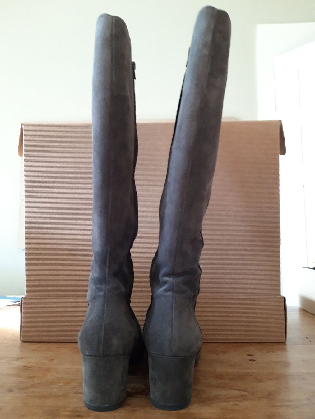 Scarpe da donna: Wildlederstiefel – Usato da Oberburg venduto da Briga23 2