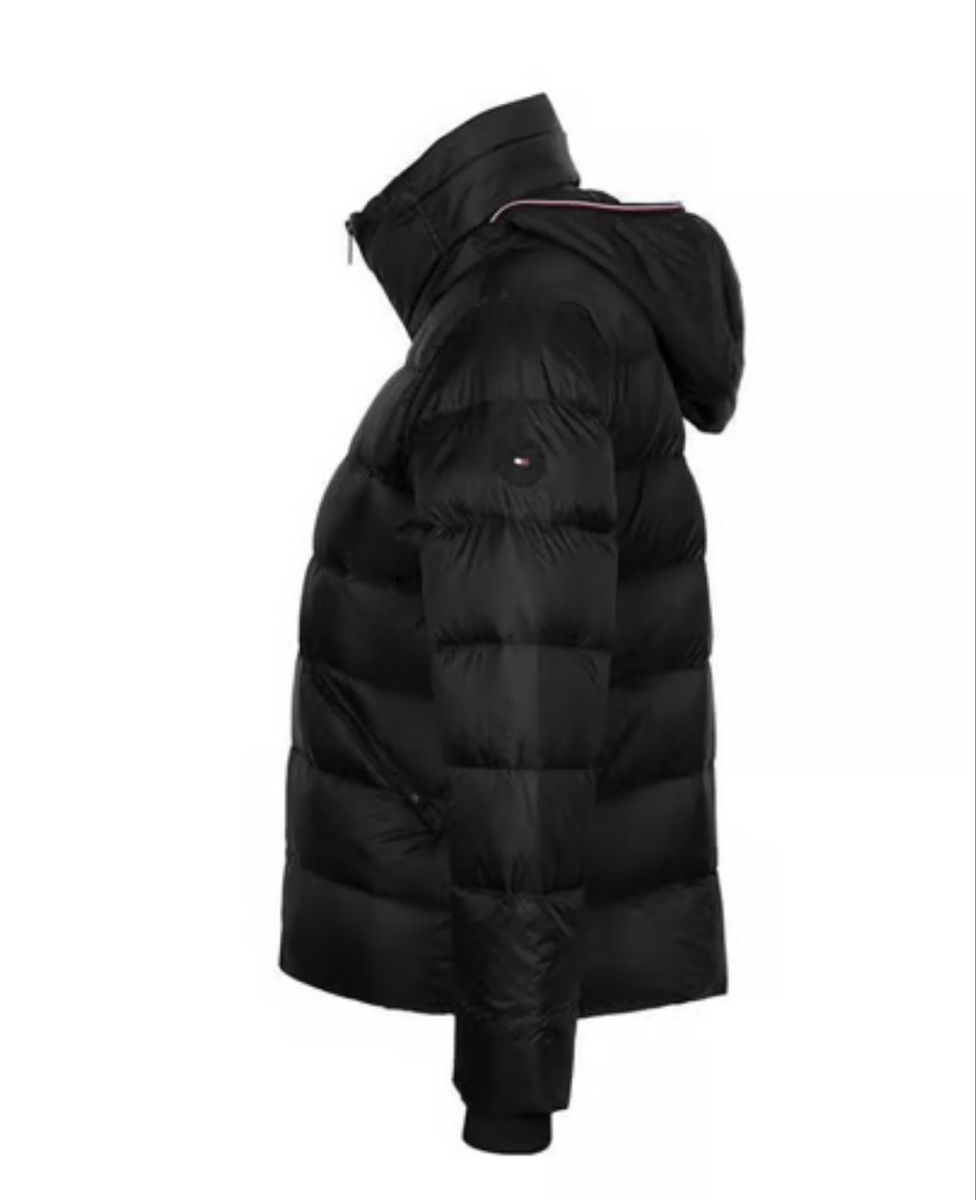 Tommy Hilfiger Jacken: Tommy Hilfiger Steppjacke Relaxed Fit - Schwarz – Neu und originalverpackt aus Winterthur von Violeta_l
