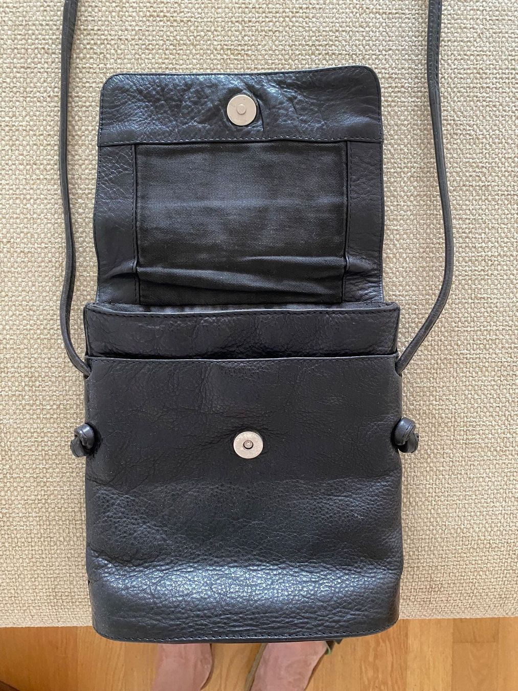 Taschen für Damen: Ledertasche schwarz Damen, Kenneth Cole – Gebraucht aus Zürich von anasustic 3