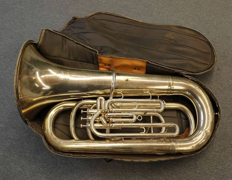 Strumenti musicali: B-Tuba Besson New Standard, versilbert 3 Ventil – Usato da Uster venduto da mus_t2bq