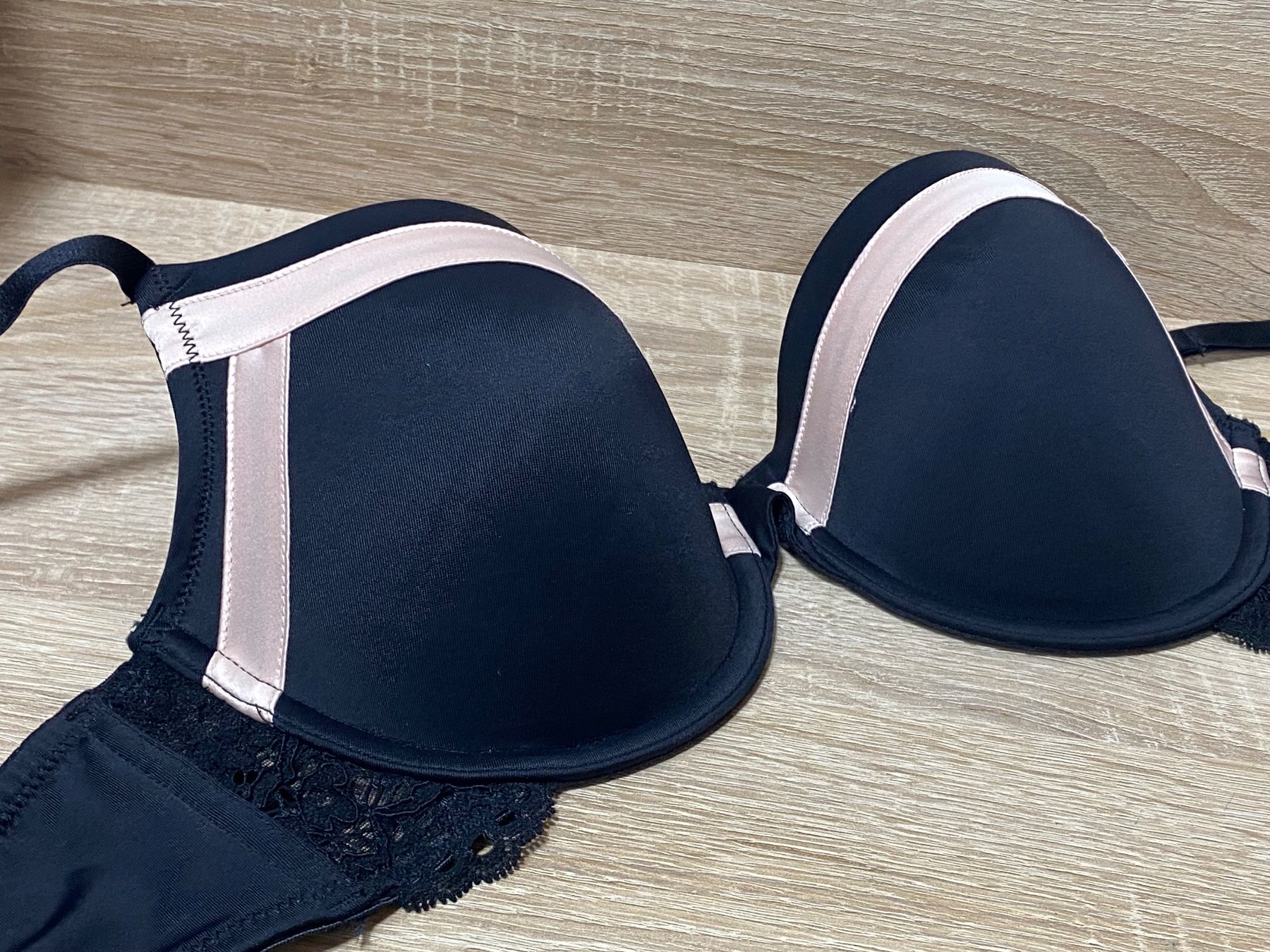 Hunkemöller Sonstige Unterwäsche: 2 BH Gr.85 A. – Gebraucht aus Bösingen von Trigusik 4