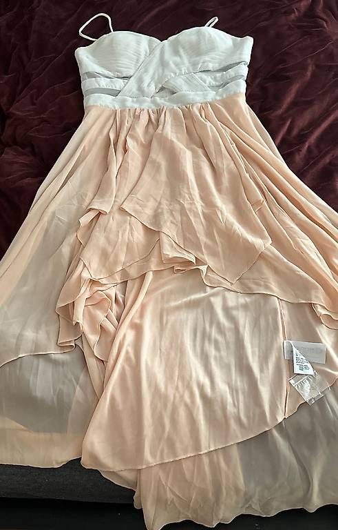 Vestiti: Sommerkleid oder Abendkleid  – Usato da Walchwil venduto da lau_xp6r