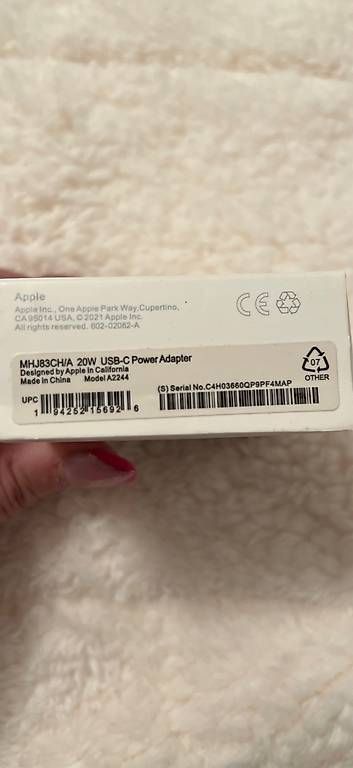 Apple Caricabatterie: NEU***USB C  23 W  POWER ADAPTER***für USA ... – Nuovo e nell'imballaggio originale da Zürich venduto da Ceca52 2