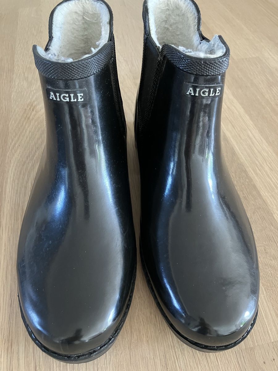 Scarpe da donna: Bottes de pluie fourrées Aigle 40 – Usato da Epalinges venduto da Tosca20