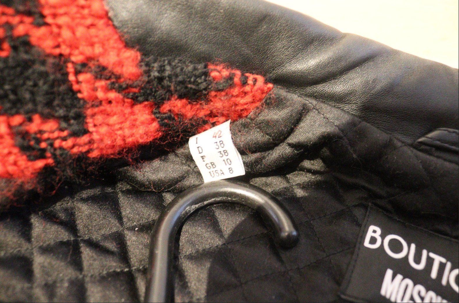 Moschino Giacche: Wunderschöne Damen Moschino Lederjacke, gr.38 – Usato da Schindellegi venduto da Samy2015 4