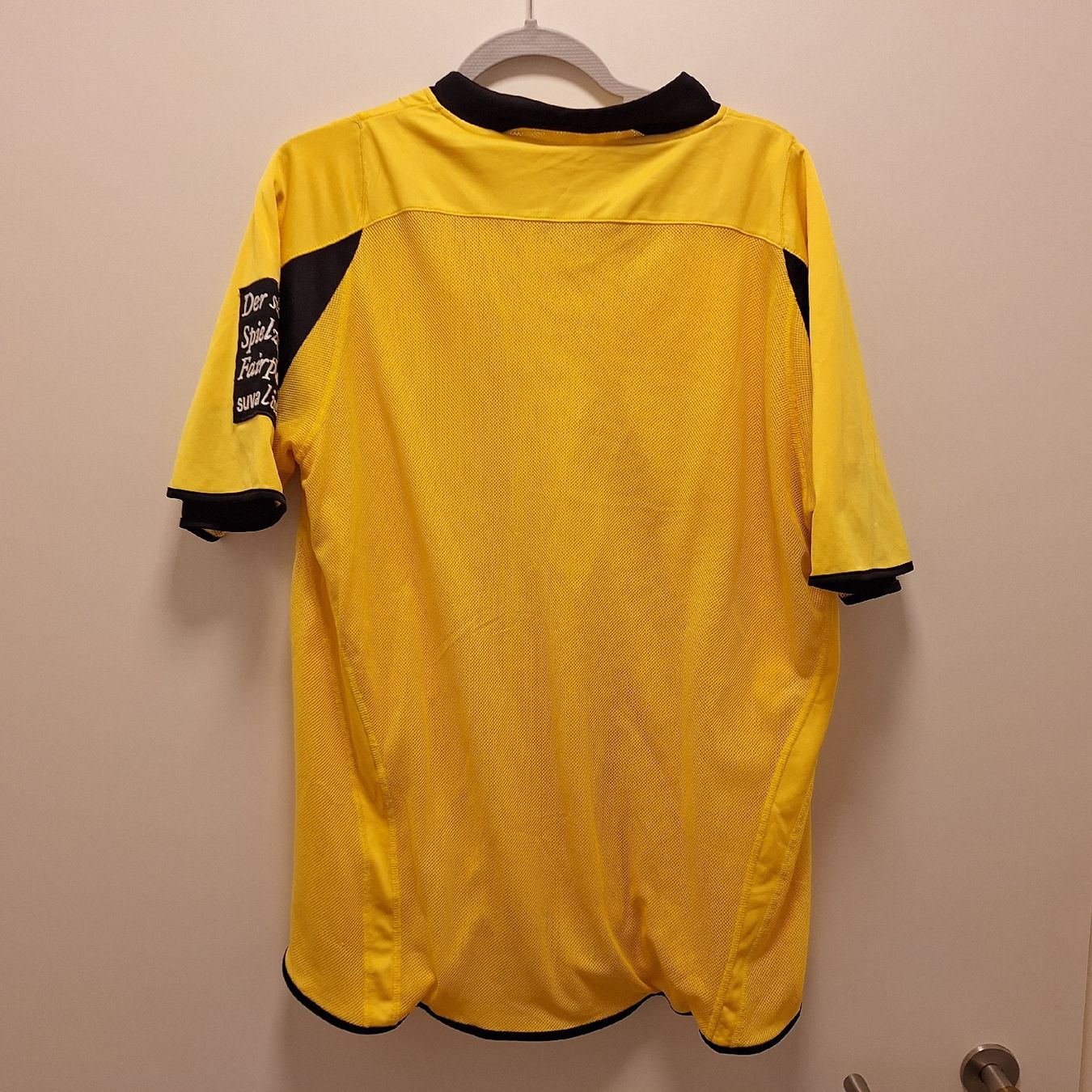 Canottiere & Pantaloni: Adidas Arbitro Gelb XL vintage – Usato da Bellinzona venduto da LA-ropa-de-Juan 1