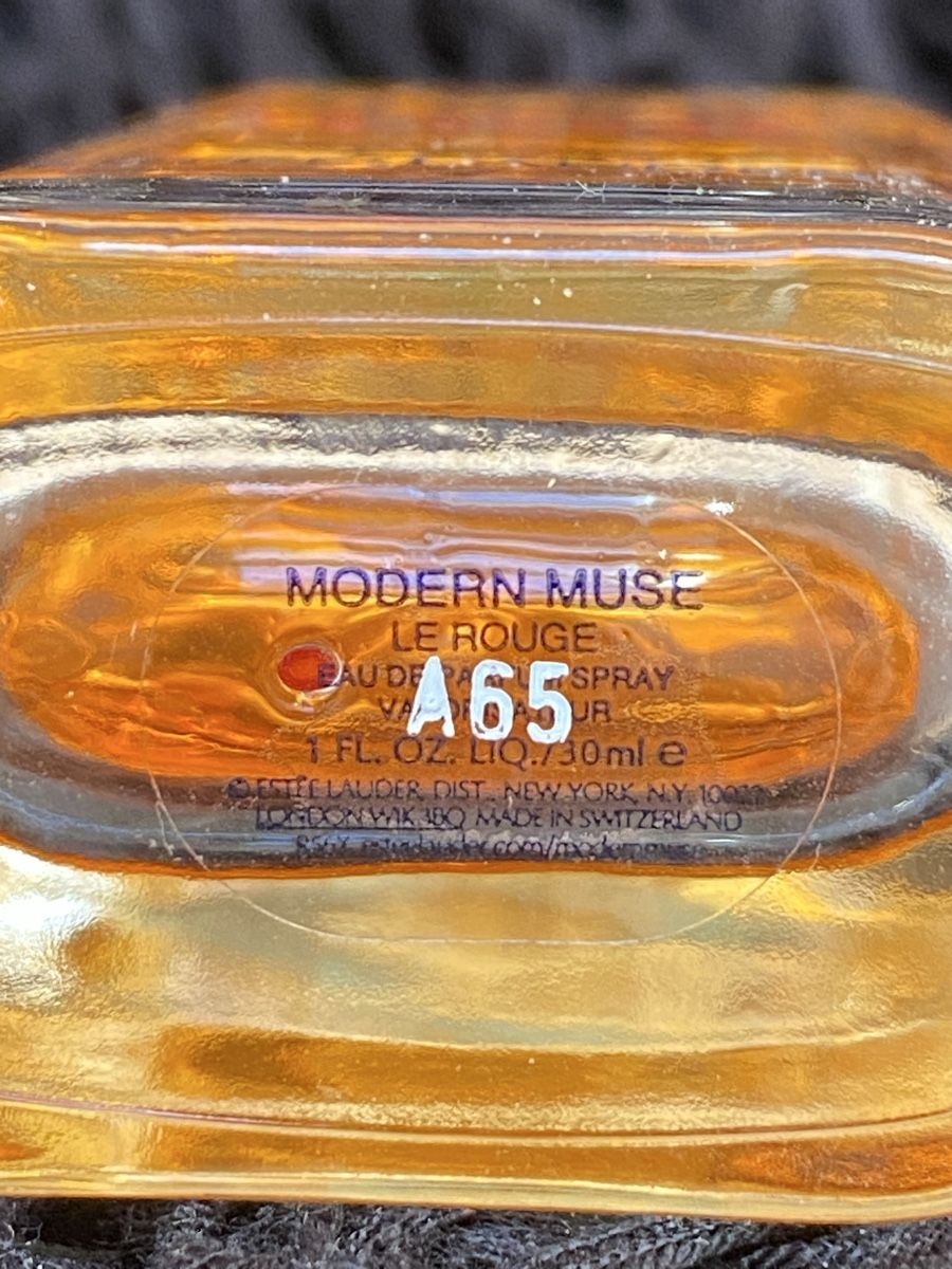 Estée Lauder Profumi & Eau de Toilette: Estée Laude Modern Muse Le Rouge – Usato da Züberwangen venduto da Lisi71 1