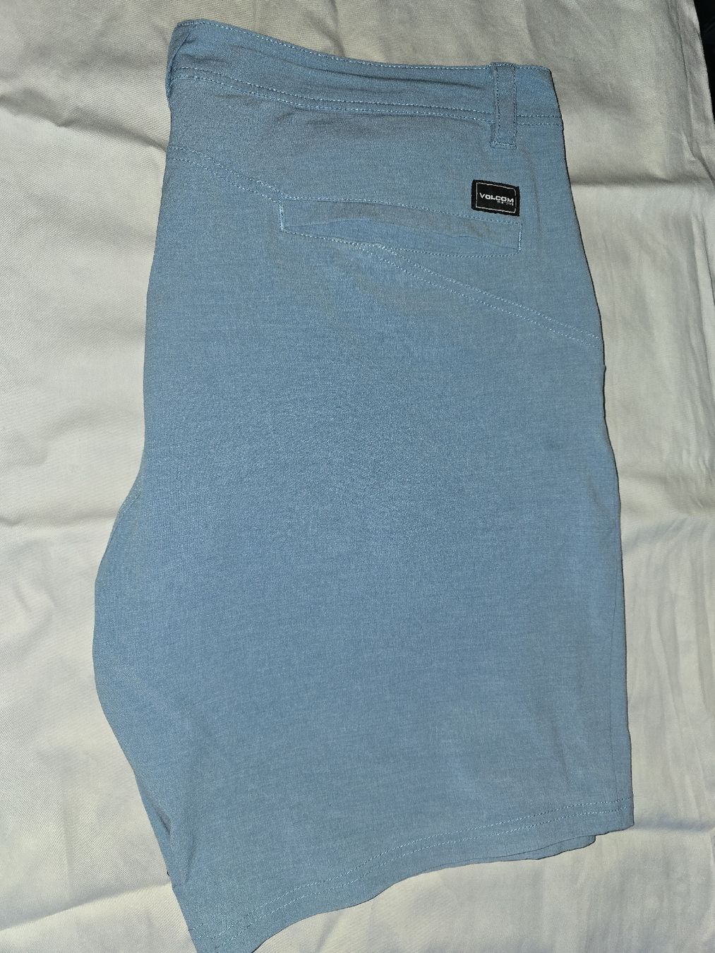 Volcom Pantaloni: Short Volcom 3XL bleu – Usato da La Neuveville venduto da Diamise