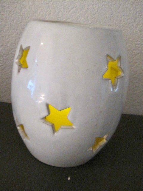 Tutte le decorazioni: GRAND POT AVEC ETOILES EN CERAMIQUE – Usato da Murten venduto da Selliot