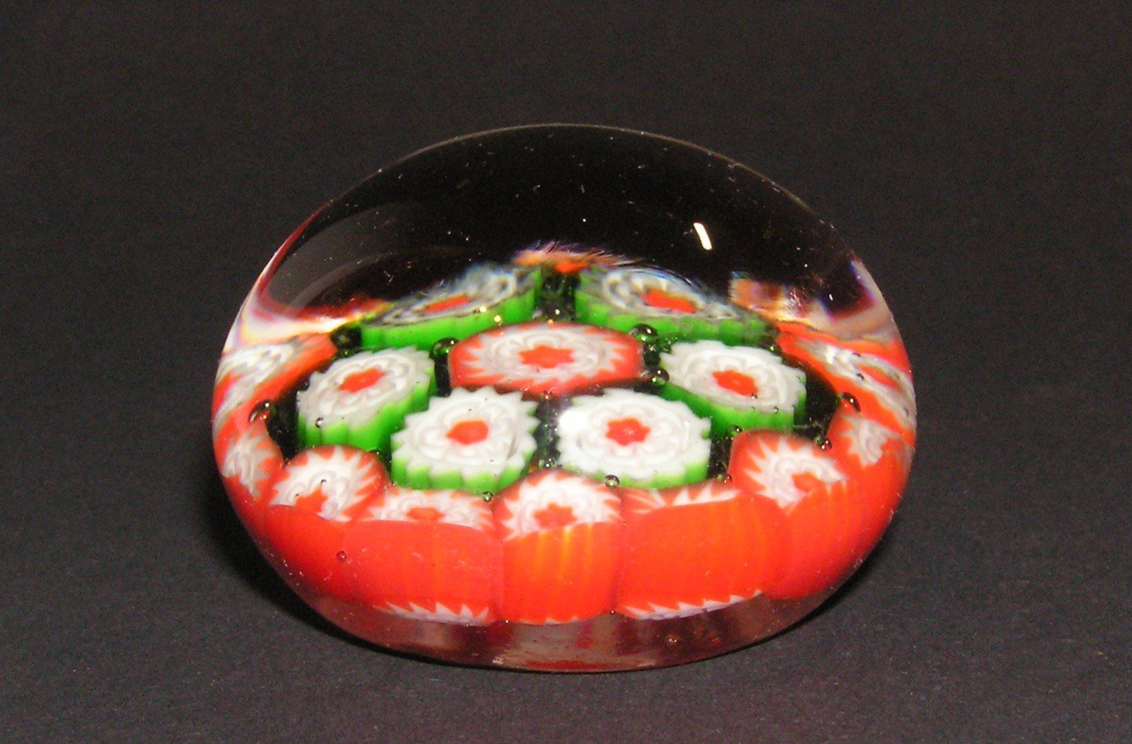 Murano Statuette: MURANO MILLEFIORI PAPERWEIGHT BRIEFBESCHWERER – Usato da Grenchen venduto da Antique-hunter 2