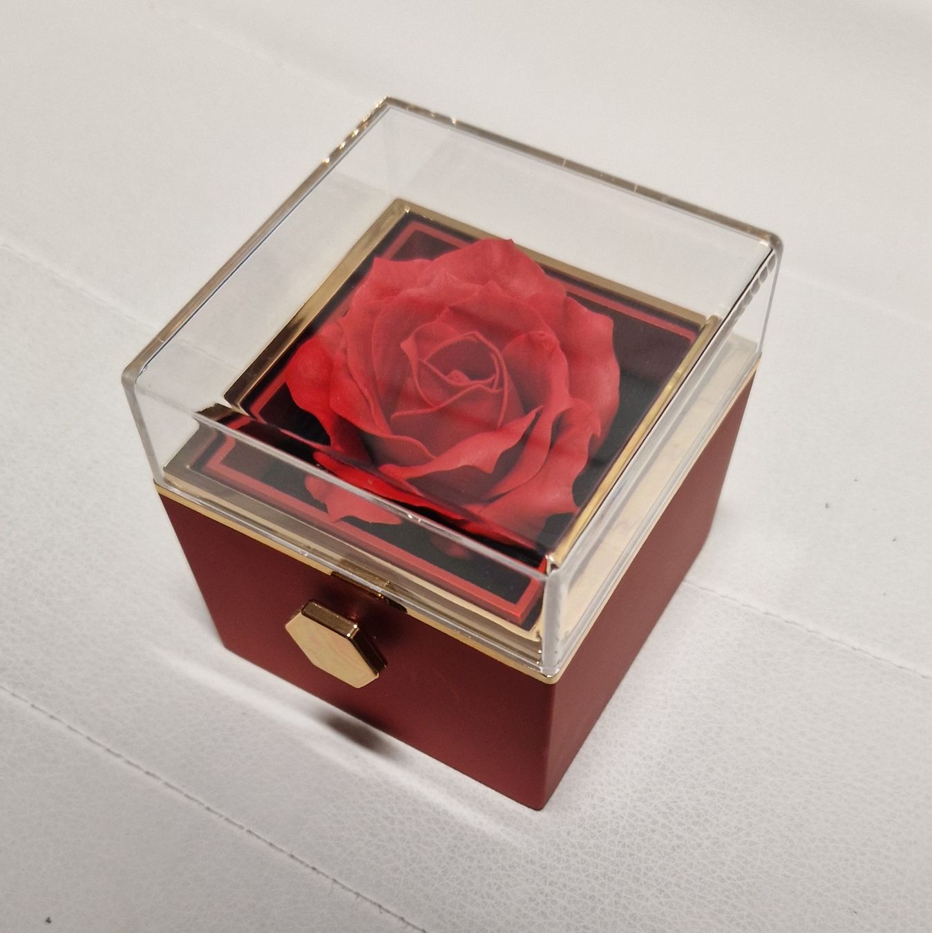 Tutte le decorazioni: Rosenbox Valentinstag  – Nuovo e nell'imballaggio originale da Dorf venduto da Messer-Schweiz