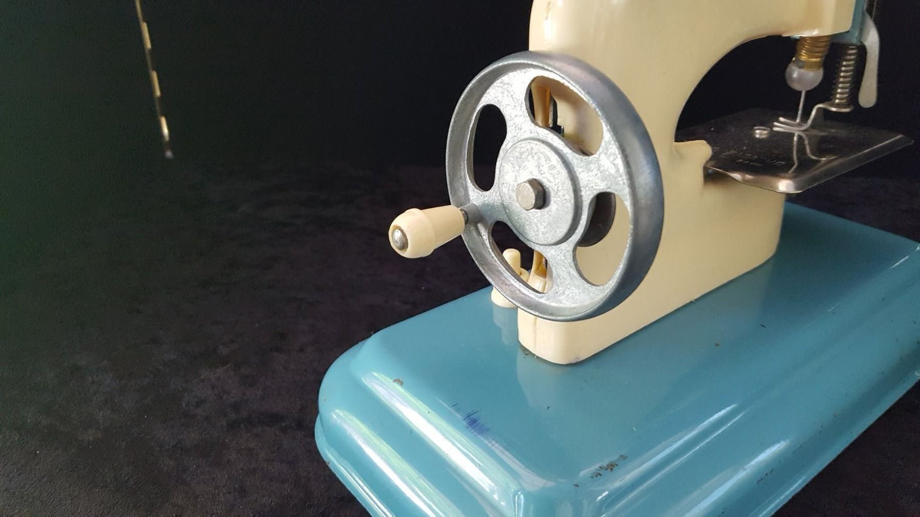 Nähmaschinen: Kindernähmaschine – Gebraucht aus Reinach von 3Guggerli 1