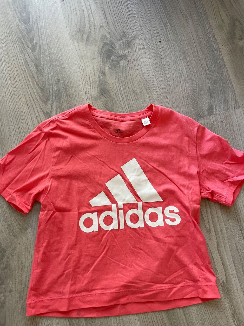 Adidas Camicette, T-shirt & Top: Sport T-Shirt – Usato da Hüniken venduto da fio_qb8b