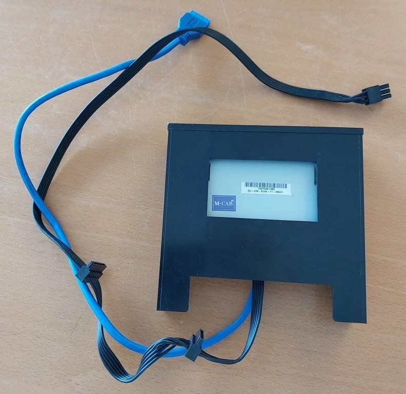 Componenti elettronici: Front Panel (internal PC 3.5") MCab 3x USB 3.0 + Card Reader – Usato da Sorengo venduto da E-DataLabs 2