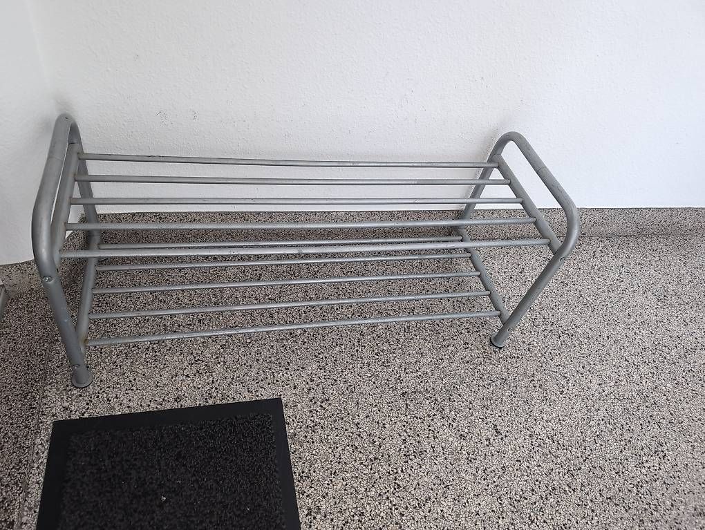 Scaffali: Schuhregal – Usato da Steffisburg venduto da lis_2rsd