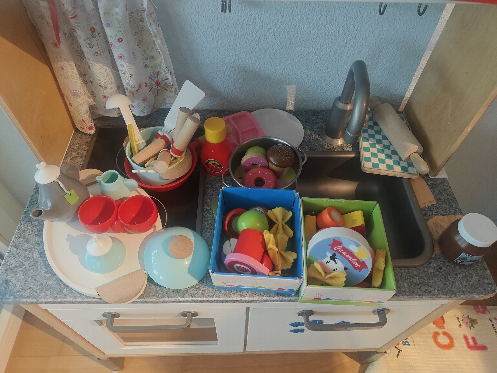 Ikea Giocattoli: Ikea Kinder Küche mit Zubehör – Usato da Fällanden venduto da antogranell 3