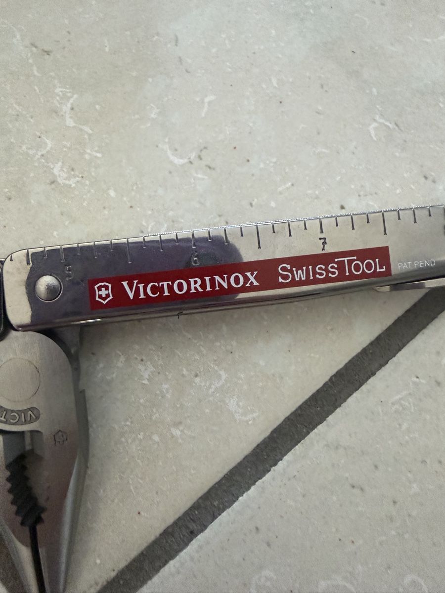 Victorinox Tous les outils: Victorinox Swiss Tool Plus 6 Bits&Wrench – Neuf avec emballage d'origine à Greifensee par Tschappala 6