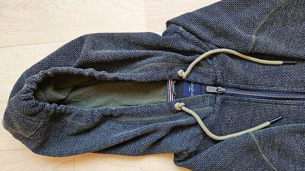 Giacche: Kapuzenstrickjacke – Usato da Rotkreuz venduto da Rolv.522 4