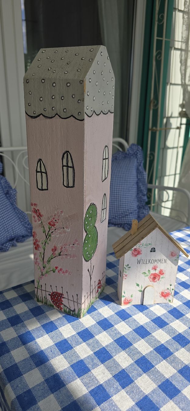 Toutes les décorations: Dekohaus aus Holz – D'occasion à Weggis par bdrm48 2