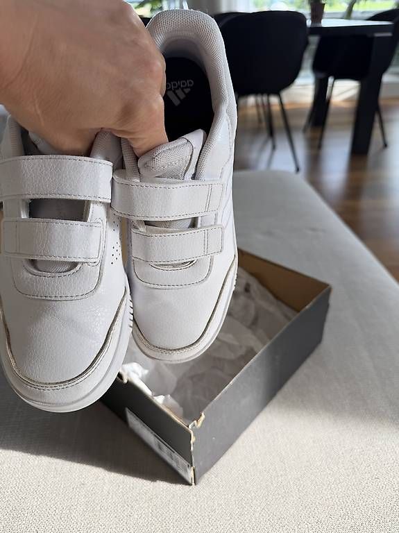 Adidas Scarpe per ragazzi: Adidas Schuhe Gr. 36 2/3 – Nuovo (secondo la descrizione) da Sins venduto da bit_rg7j 1