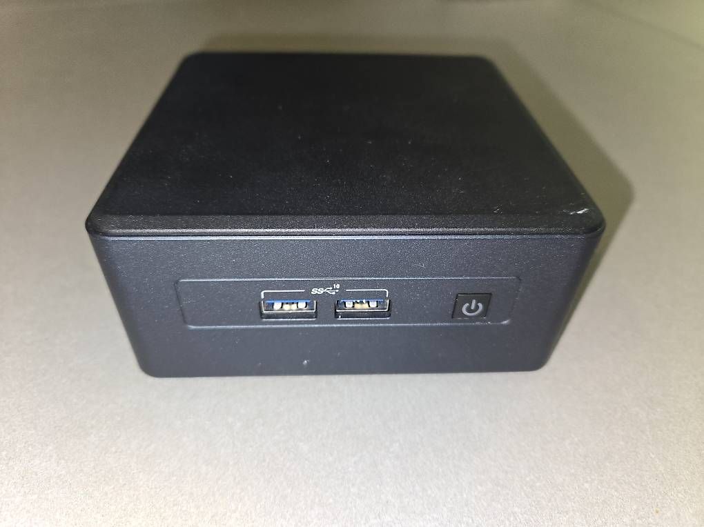 PC: Intel Nuc 2.5G 11Gen i3 Ohne Ram und SSD Mini PC – Usato da St. Gallen venduto da the_2vhr