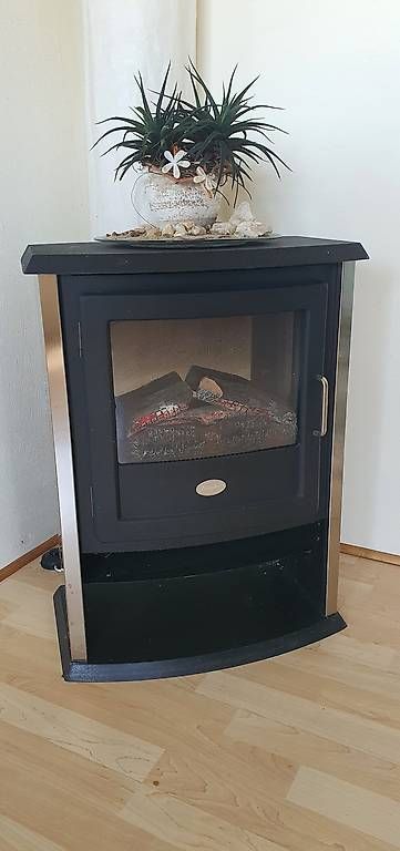 Radiateurs: Heizung mit künstlichen Feuer  – D'occasion à Mastrils par Sun10