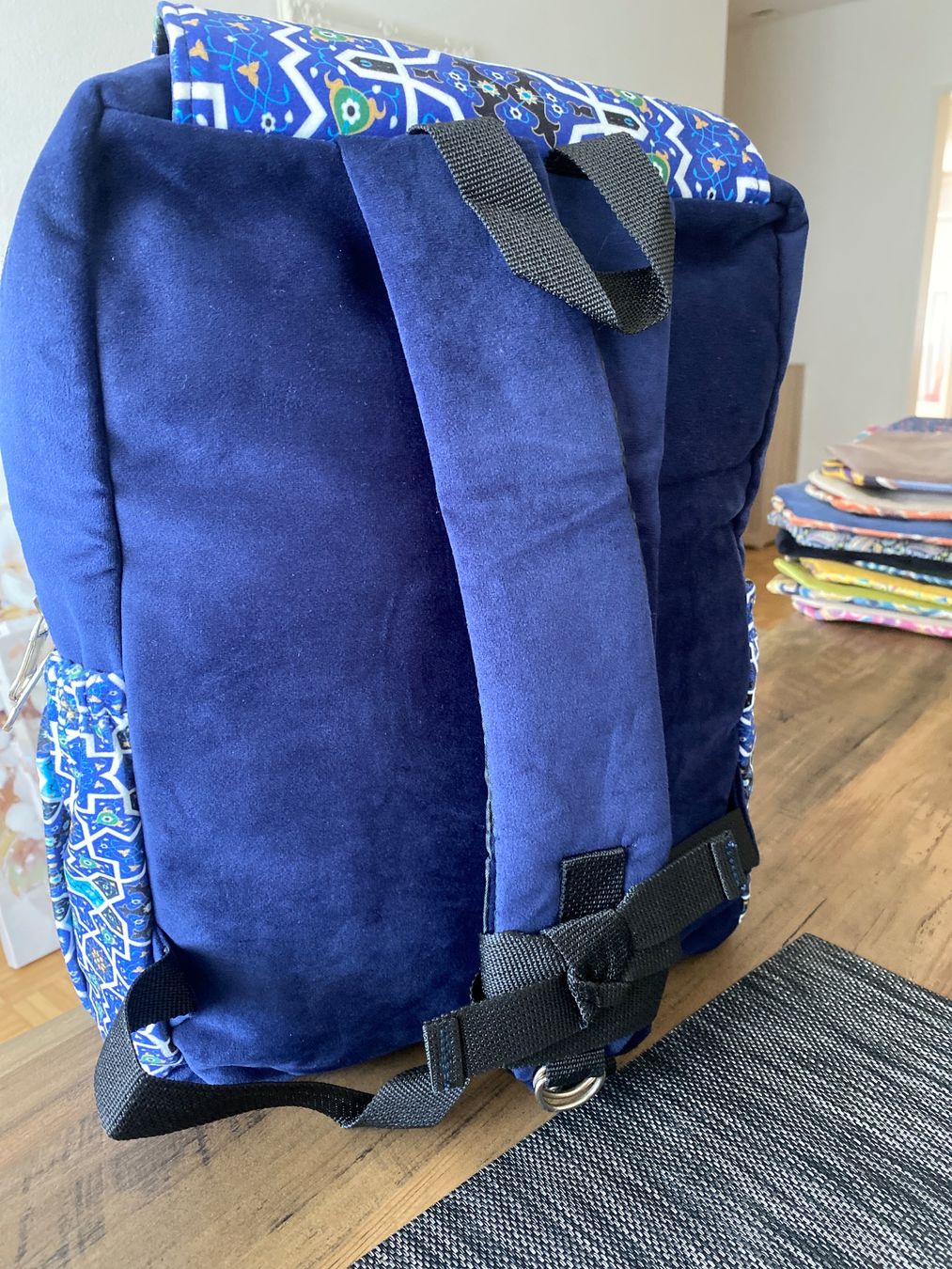 Rucksäcke: Damen Rucksack  35 B / 45 H cm – Neu und originalverpackt aus Bülach von Nasser2008 3