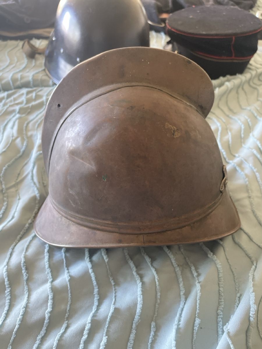 Vêtements anciens: Casque pompier ancien Avully eu cuivre  – D'occasion à Meyrin par jul_km5p 1