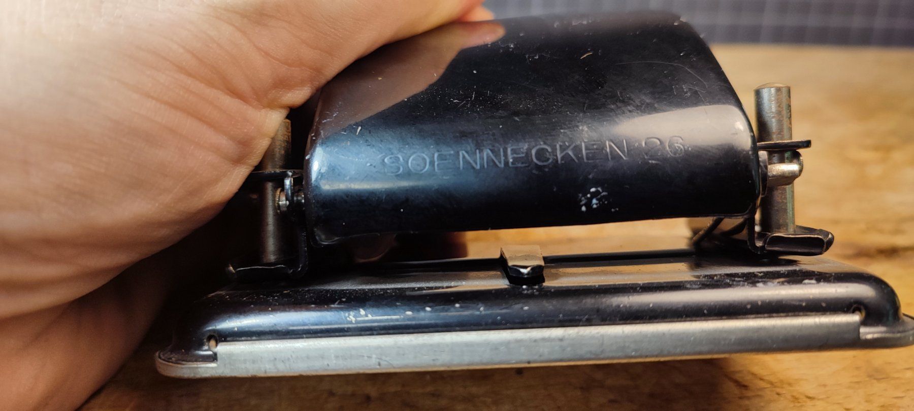 Temperini: Wunderschöner alter Locher nr 4 – Usato da Gelterkinden venduto da MYSTOREFORYOU4460 3