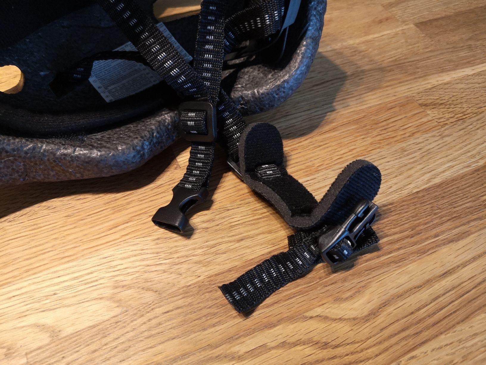 Caschi: Kinder Velohelm Big Speedy – Usato da Amriswil venduto da Mat08 3