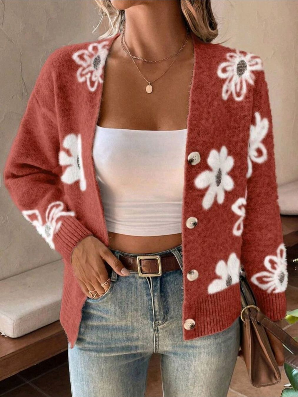 Giacche: NEU Strickjacke - L - Blumenmuster / rotbraun – Nuovo (secondo la descrizione) da Thalwil venduto da VitaMini