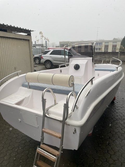 Barche: Motorboot mit Mittelconsole – Nuovo e nell'imballaggio originale da Kriens venduto da monte06 2