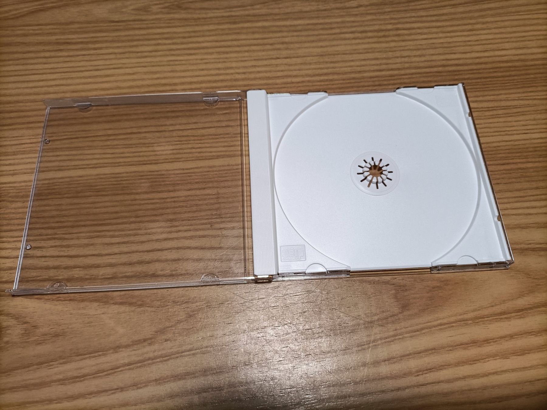 CD: CD/DVD Hüllen - Weiss-Transparent – Usato da Schöftland venduto da Snacketti7 1