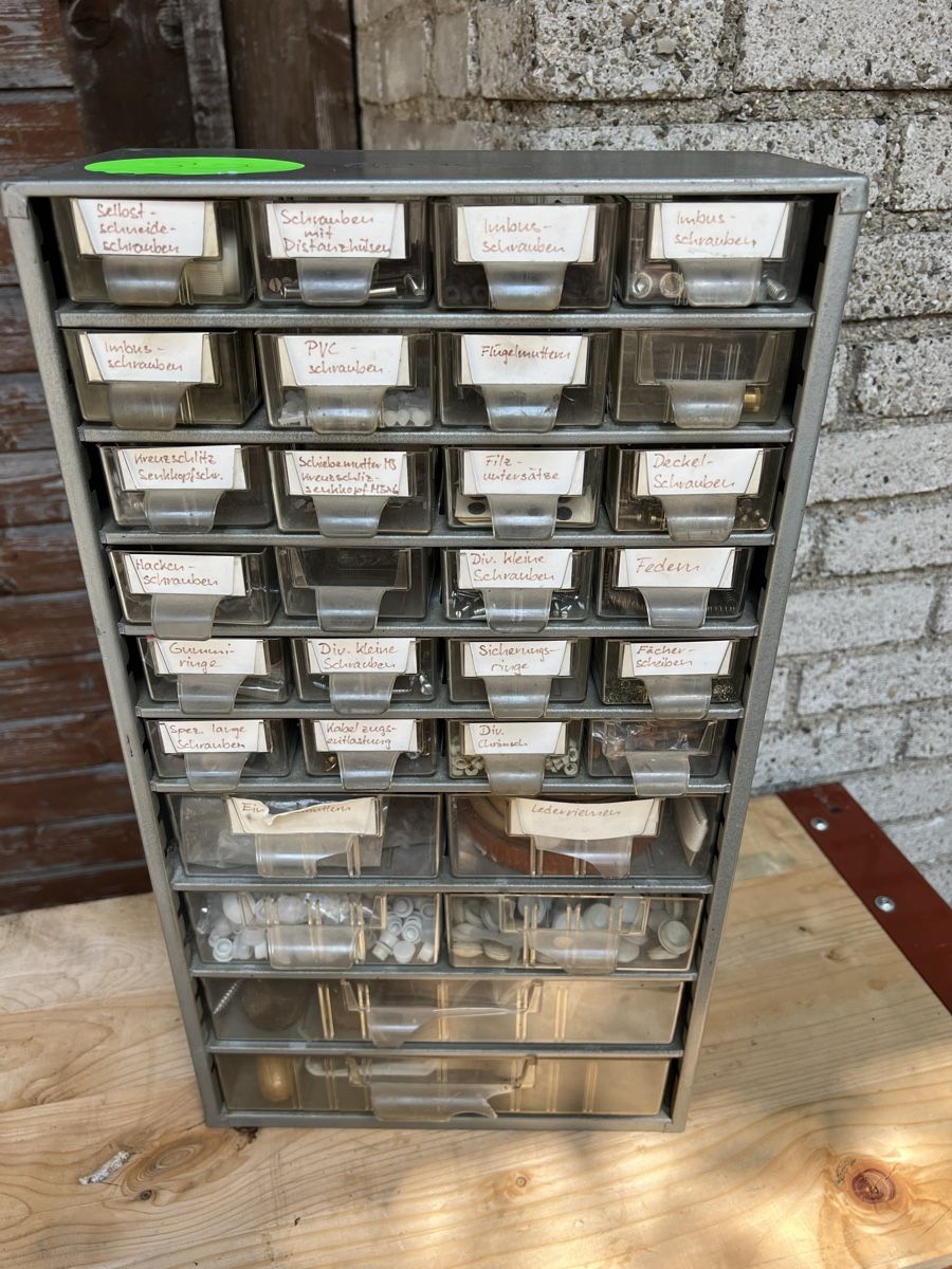 Raaco Tutti gli attrezzi: Raaco Sortimentbox Blech mit Schrauben gebraucht  – Usato da Neuenhof venduto da Willi111