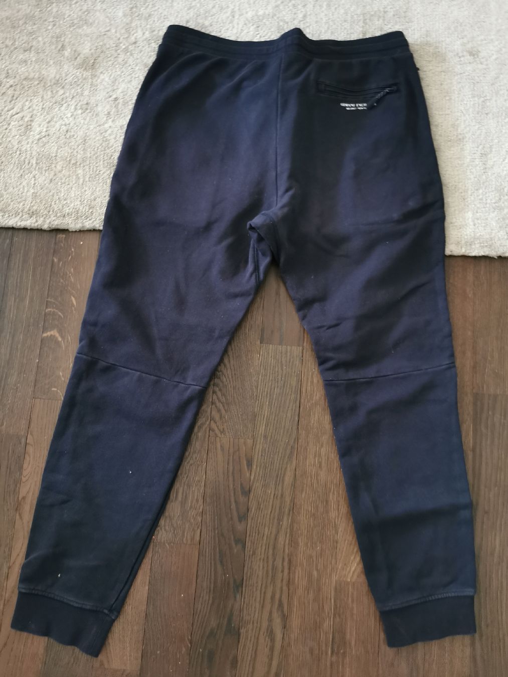 Armani Pantaloni: Armani Exchange Jogging/Sweathose Gr. 50, dunkelblau – Usato da Erlenbach ZH venduto da alisamilana