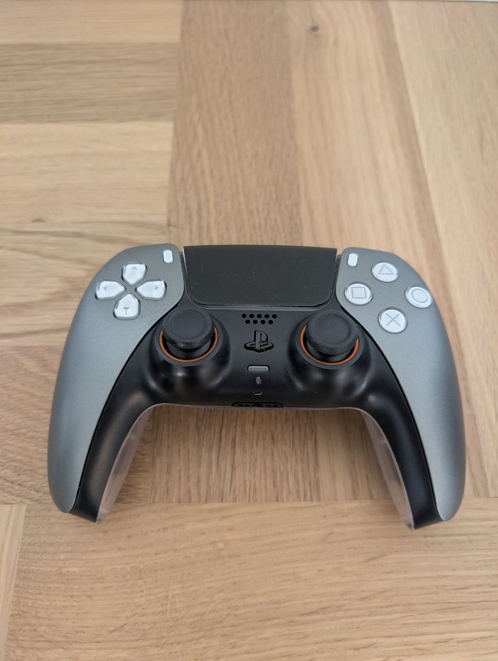 Sony Konsolen: PlayStation 5 (Digital Edition) - 2 TB SSD - Pro Controller – Gebraucht aus Zürich von montelupo0 5