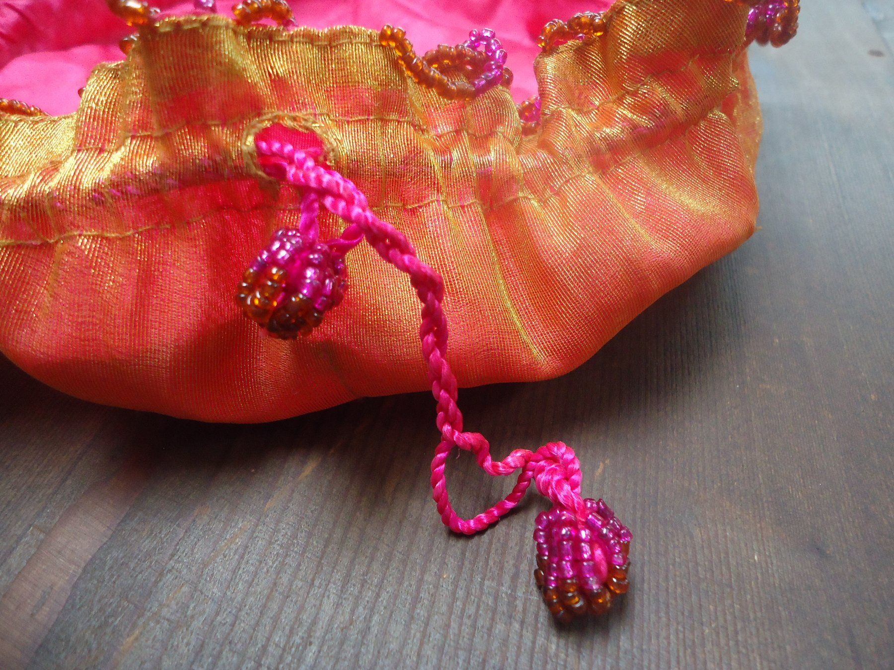 Sonstige Dekorationen & Accessoires: Boîte à bijoux en textile en forme de bourse - 2 pièces – Neu (gemäss Beschreibung) aus Vessy von mafabe 3