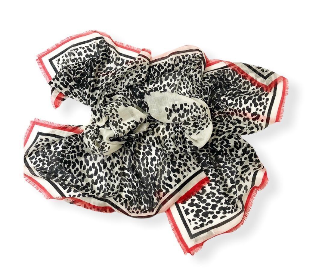 Givenchy Foulard & Sciarpe: Givenchy shawl – Nuovo (secondo la descrizione) da Pregassona venduto da Reluxuryspace 2