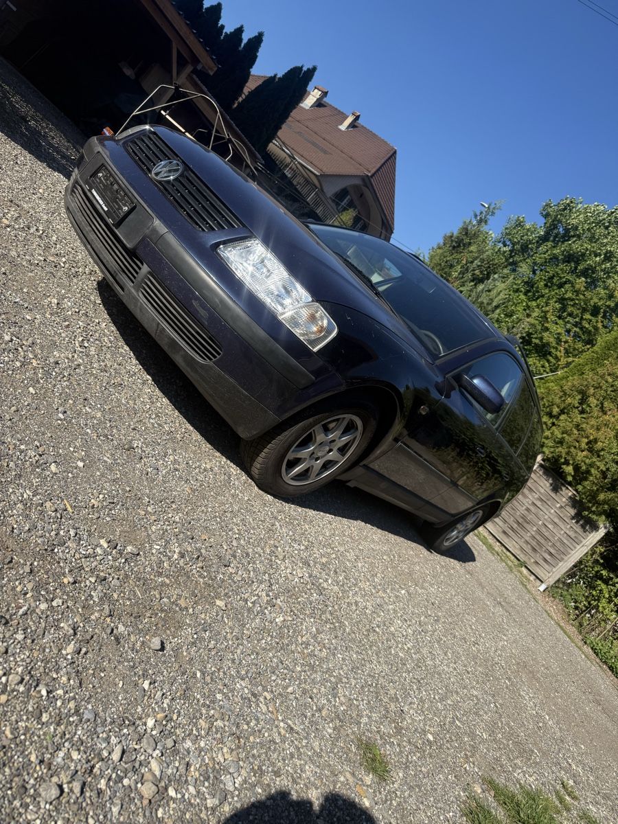 Autos: Vw Passat 1.8T – Gebraucht aus Langnau i. E. von dom_vq57