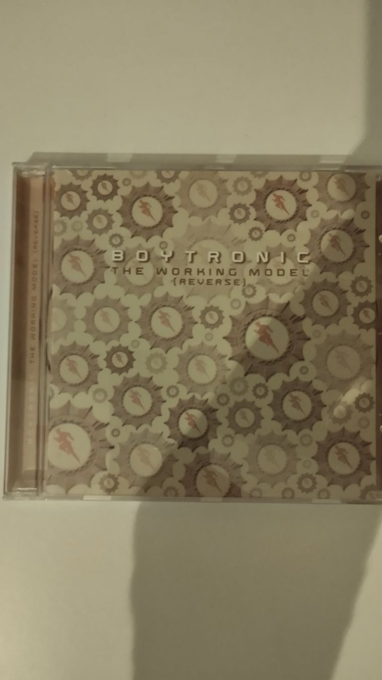 CDs: BOYTRONIC CD - THE WORKING MODEL - REVERSE / VERGRIFFEN! – Gebraucht aus Basel von Bal-Sagoth 2
